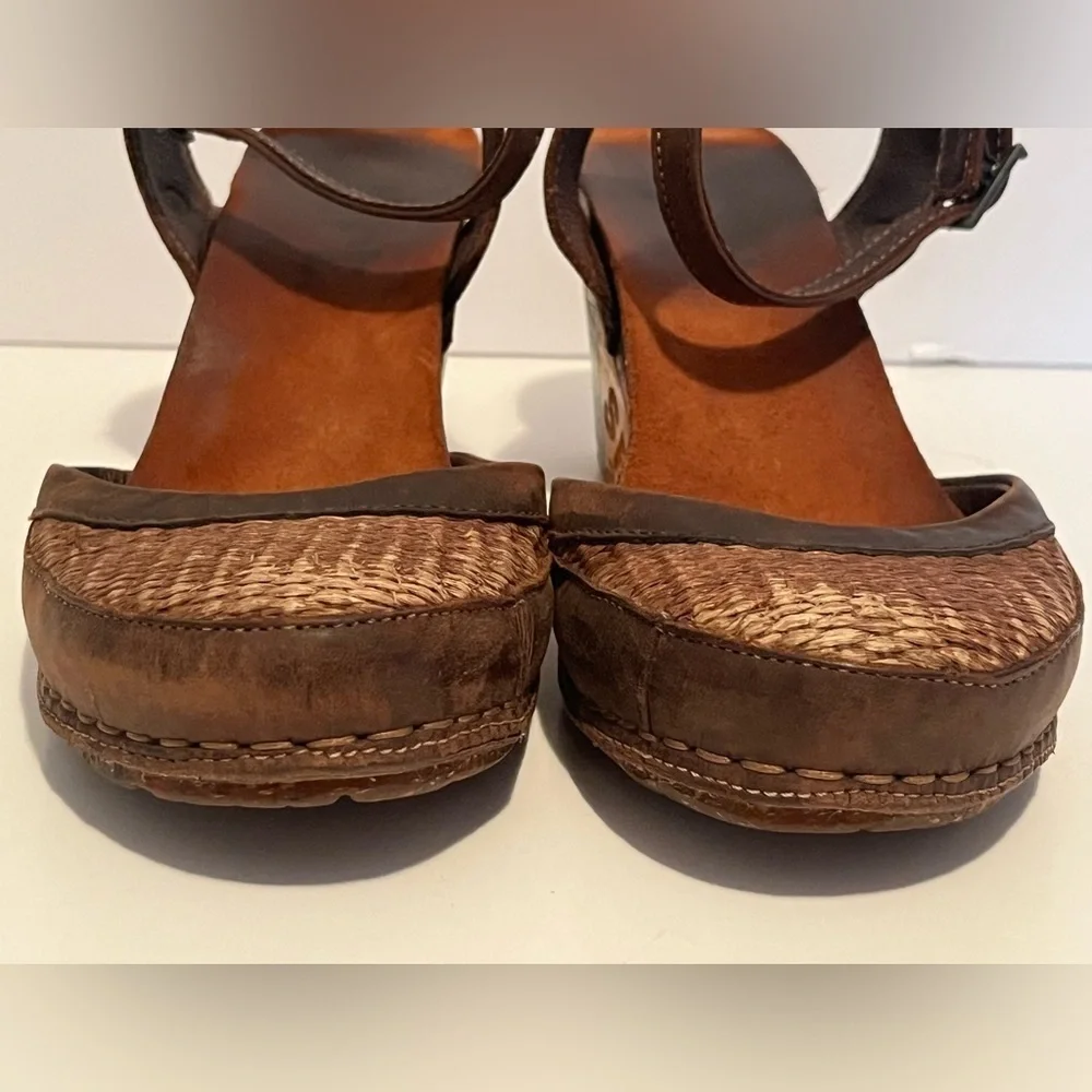 ART Women’s Brown Wedges